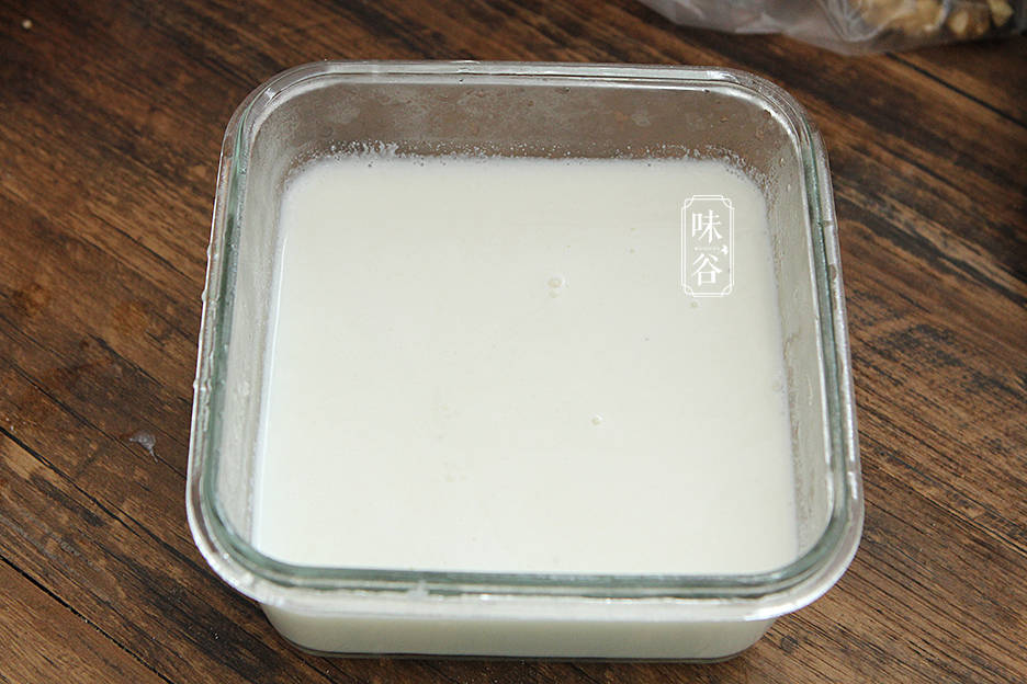 牛奶|白露后要常吃它，煮一煮冻一冻，做成豆腐香甜爽滑，全家都爱吃