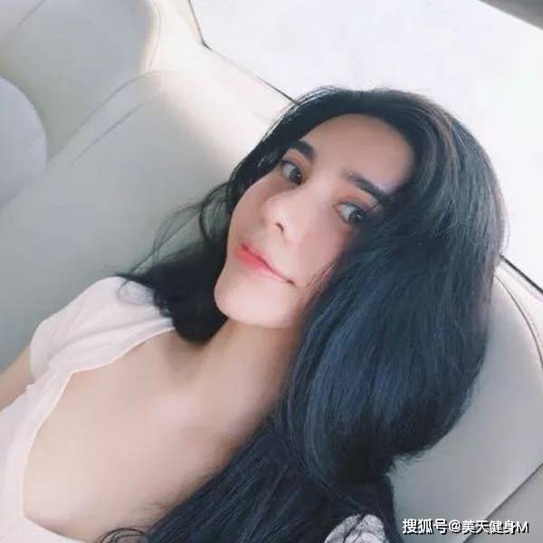 90後海南姑娘，熱愛健身，身材比例協調，健身和自律改變了她 健身減肥達人 第1张