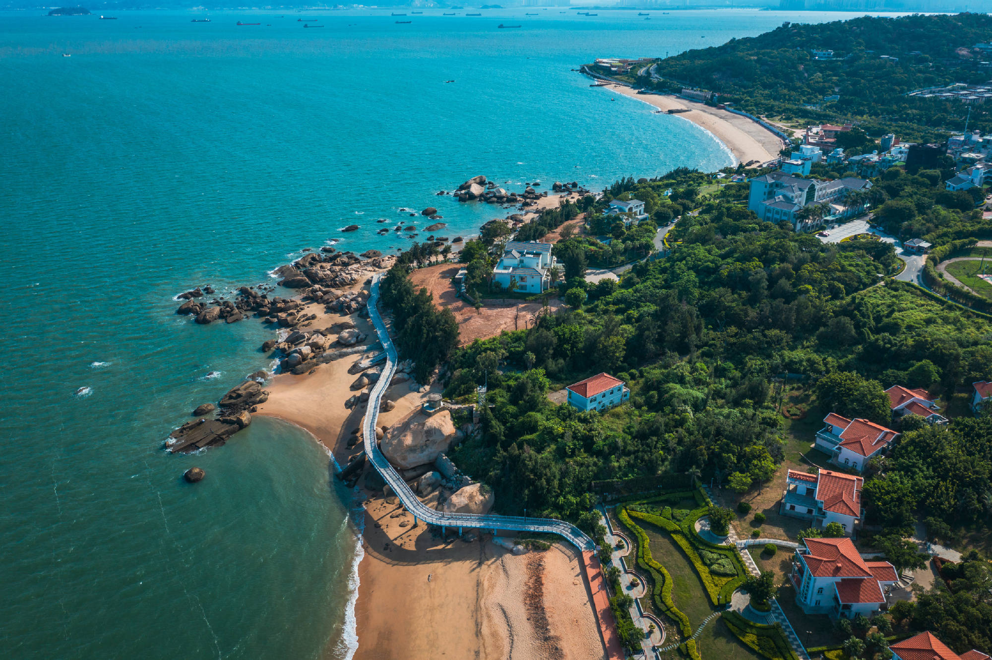 一半是海水,一半是公路,厦门·环岛路 67