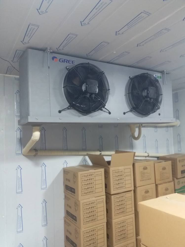 针对食品公司对于保鲜冷库安装的要求,顺联制冷提供1台中型冷冻机