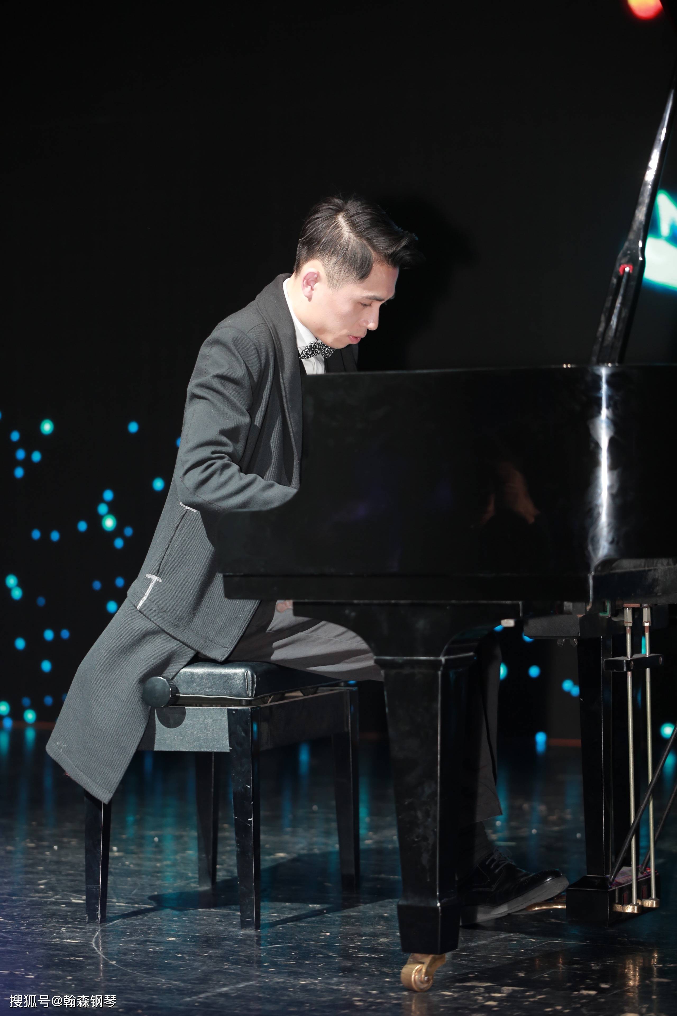原创旅英钢琴家 安德烈andreley:对于我来说, 坐在钢琴旁的我更像是一