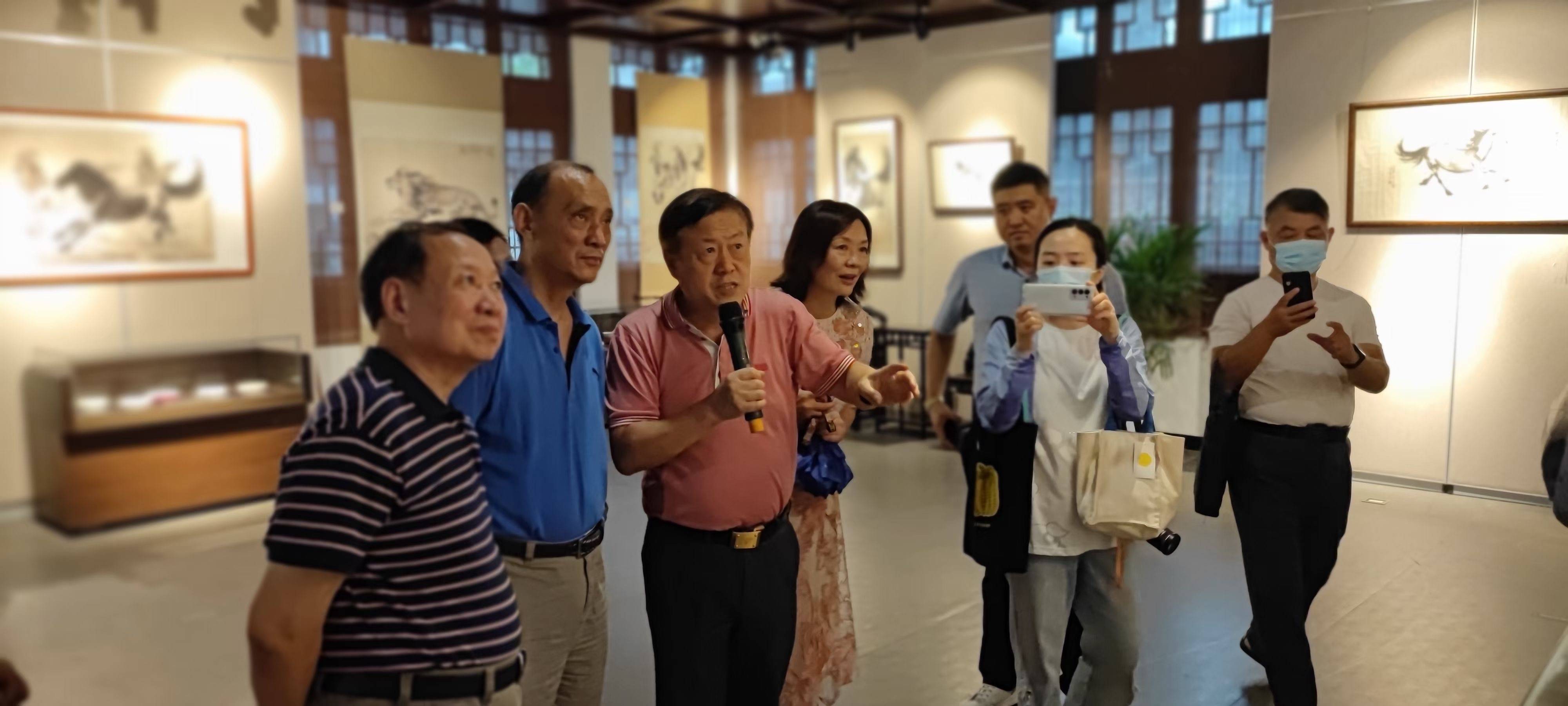 进行了|“鸿程百年”为梦想绽放 徐悲鸿书画作品全国巡展?南京站开启