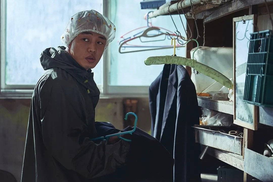 消息资讯|张艺谋获亚洲电影大奖最佳导演 刘亚仁《无声》夺影帝，刘浩存获最佳新演员