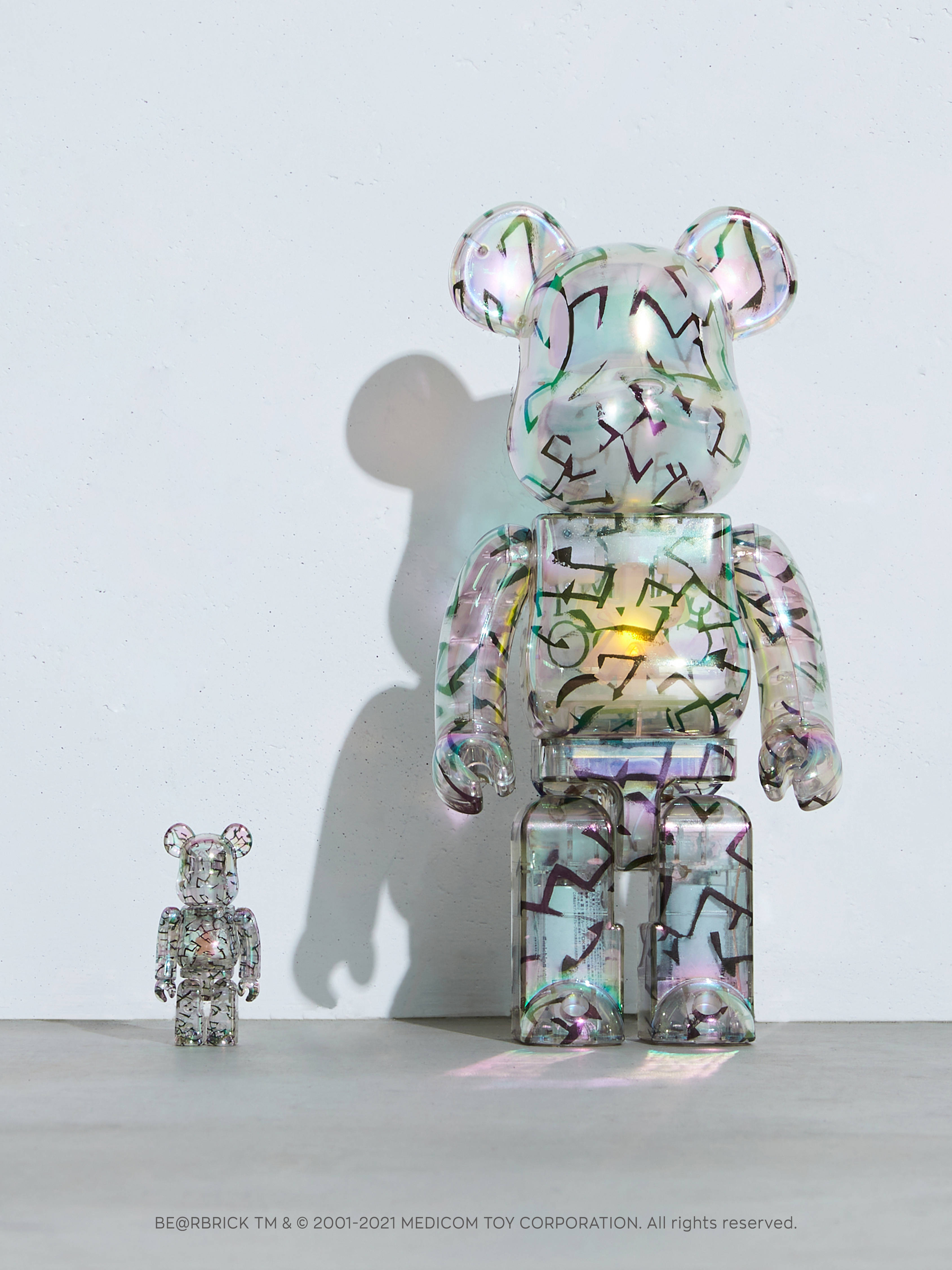 JIMMY CHOO / ERIC HAZE CURATED BY POGGY限定系列“追星逐梦”_手机搜狐网