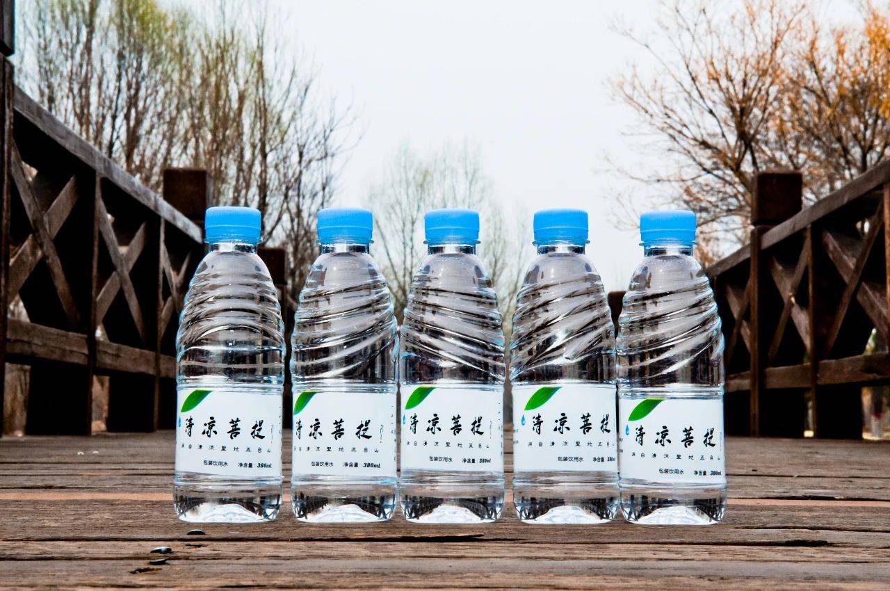 清凉菩提水有八种功德