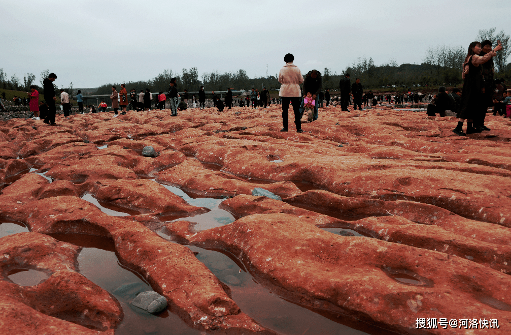 河南嵩县伊河段首现“丹霞地貌”！ 专家释疑这些“奇石”到底是啥？