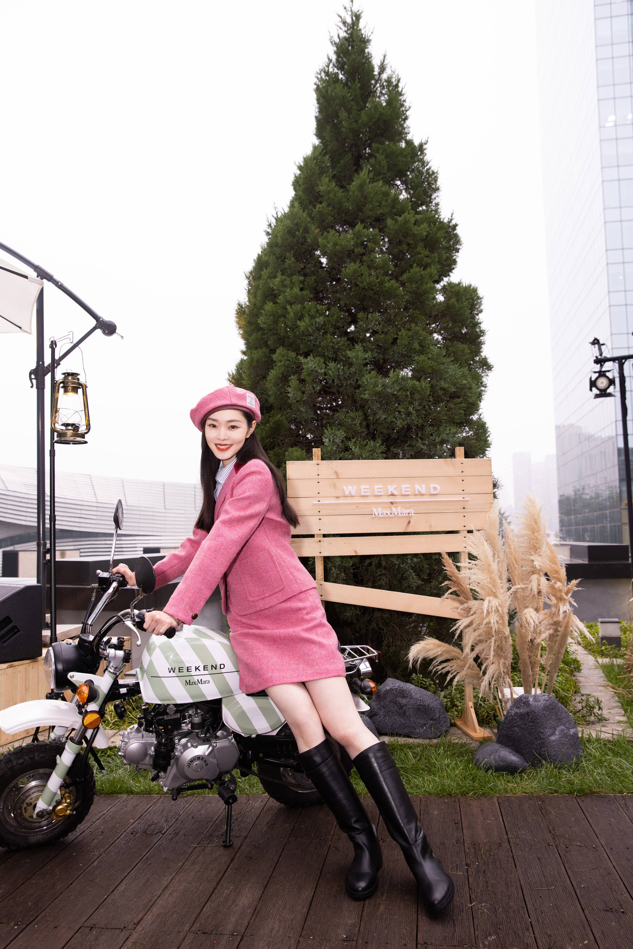 系列 Weekend Max Mara 2021秋冬系列亮相京城，宋轶示范初秋柔美颜色