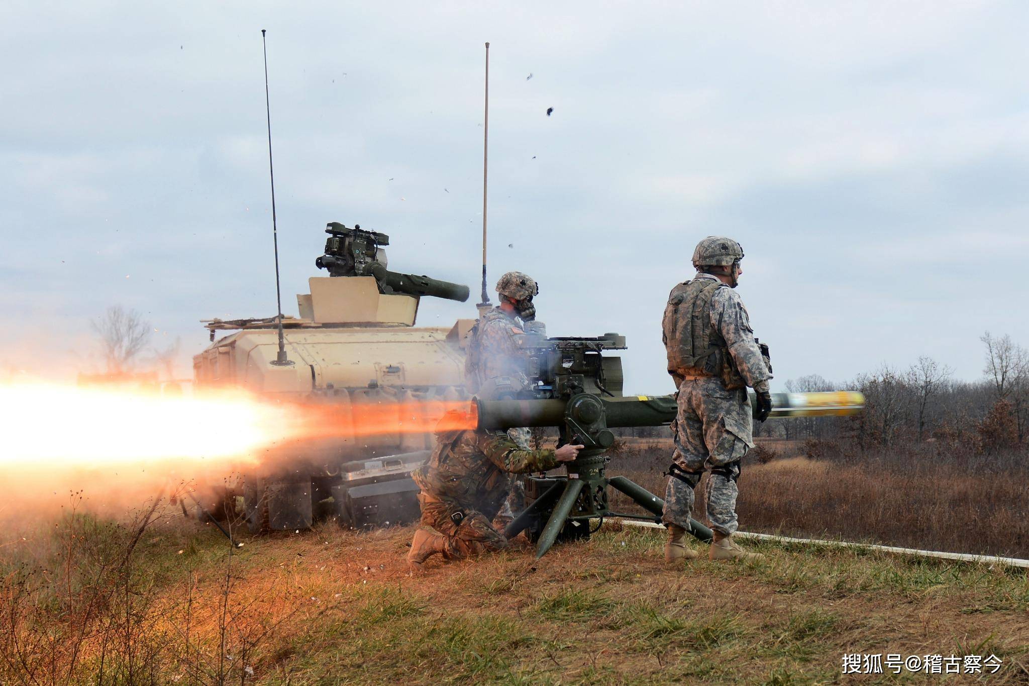 原创bgm71陶式导弹战场出镜率最高最便捷的反坦武器