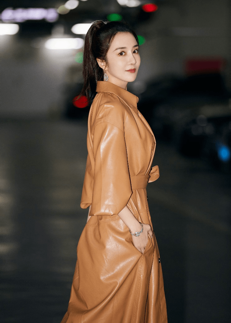 李依晓佩戴debeersforevermark戴比尔斯永恒印记美钻作品出席时尚活动