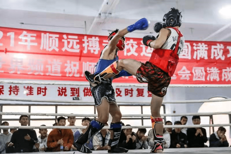 顺远搏击校运会数百名选手登台作战!_武林风