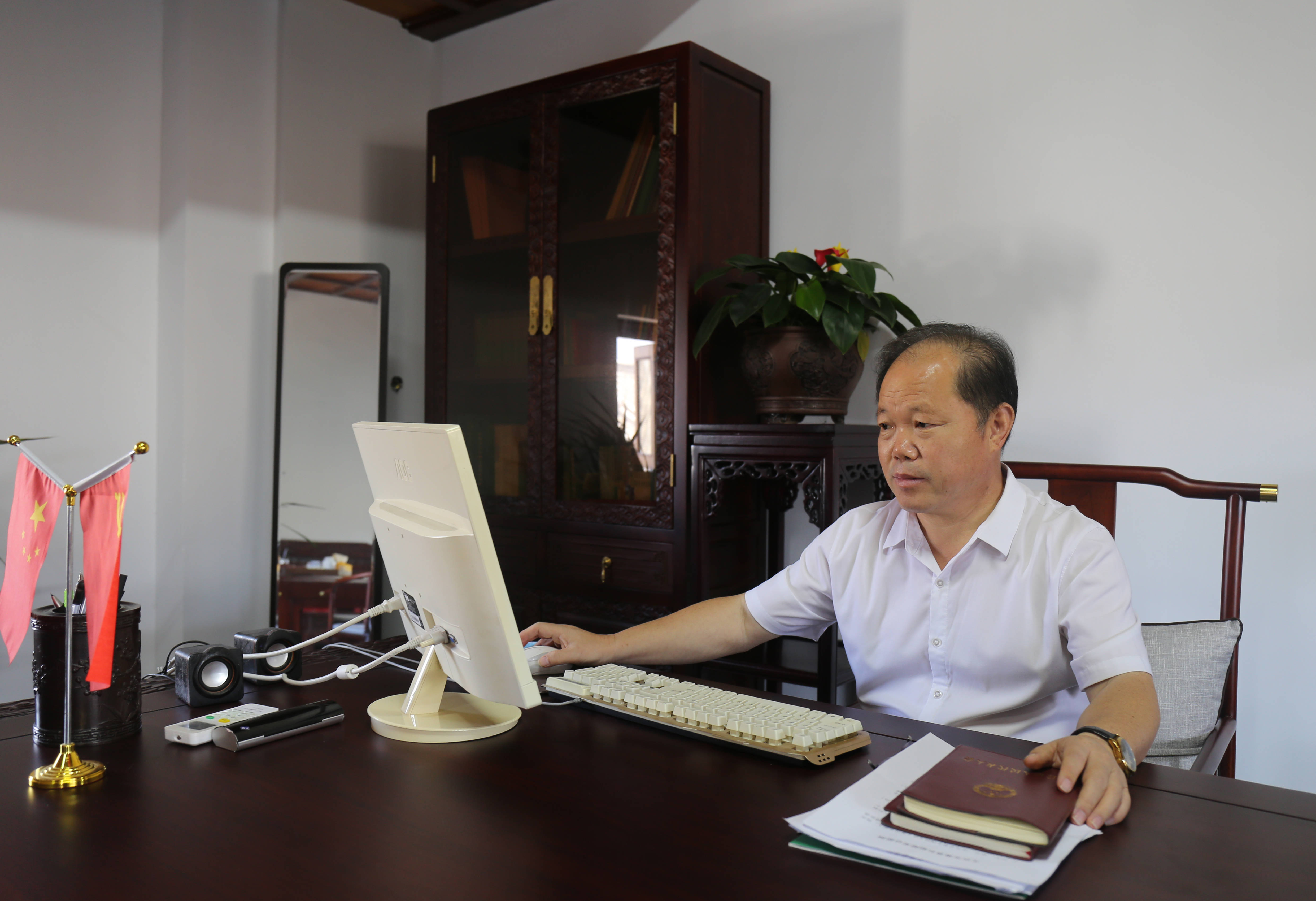 支农宝创始人杨超潜心躬耕农业研究热心致力公益事业