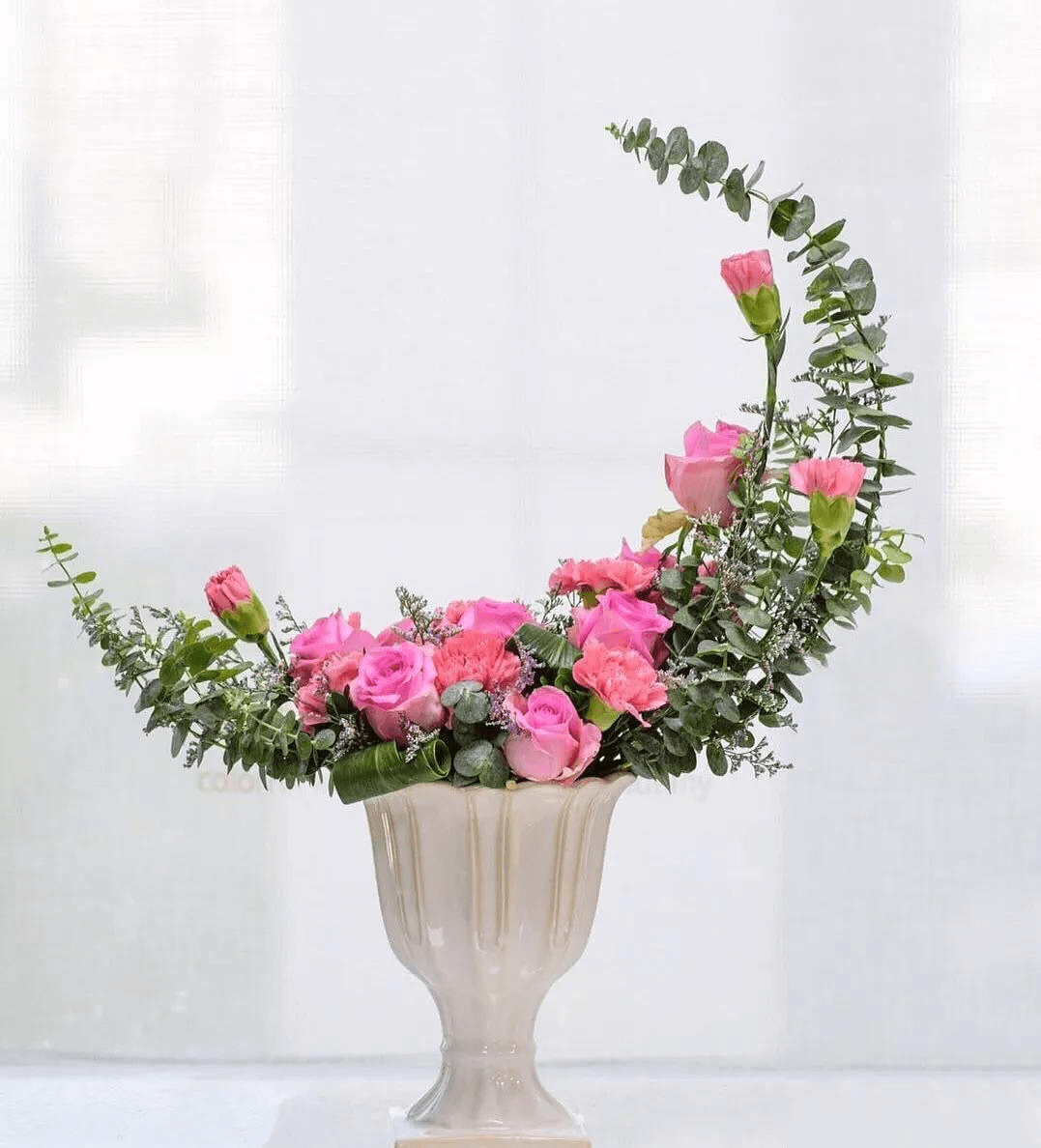 形花艺开始学习,在这里你能学到各种不同类型的古典花艺(对称三角形