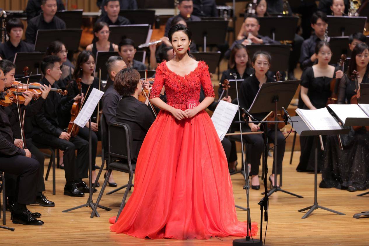 李佳蔚获得第十三届中国音乐金钟奖民族唱法第二名