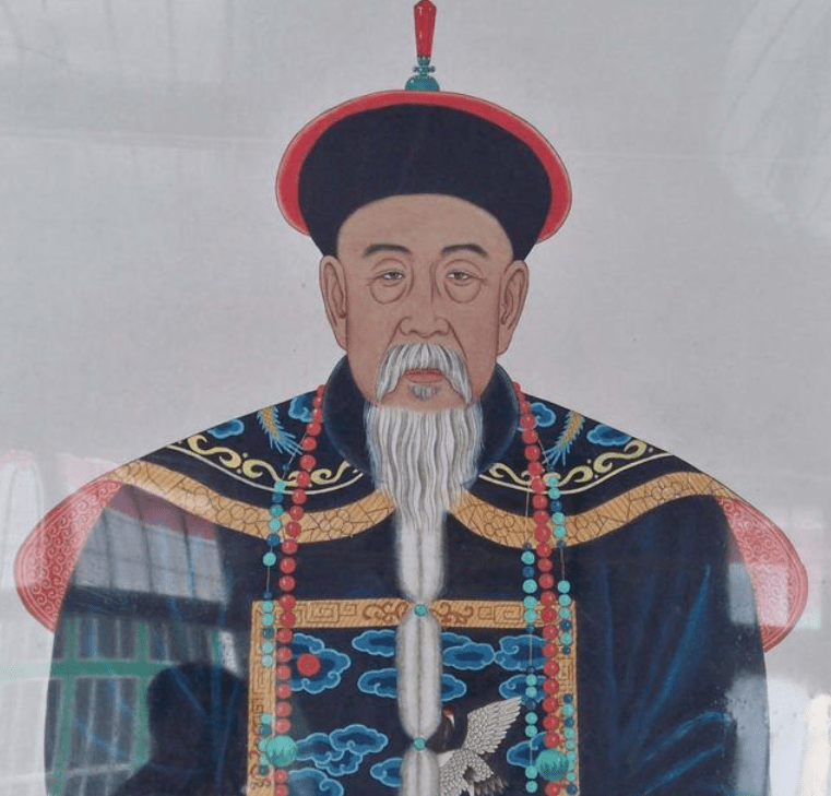 早在刘统勋担任刑部尚书时开始,刘墉就不再受父亲罪名的牵连,他从1756