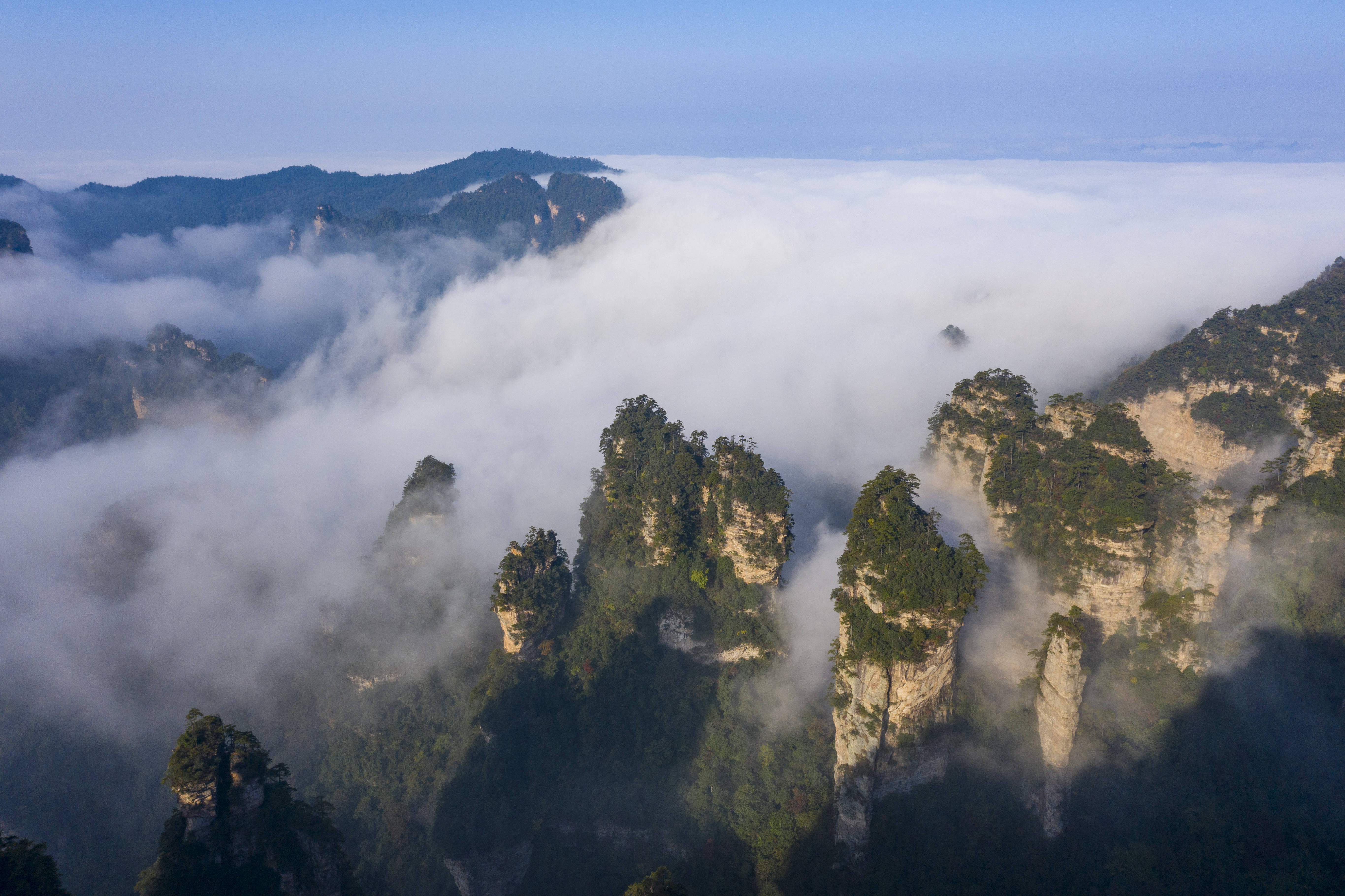 雨后初晴的世界自然遗产,世界地质公园张家界武陵源风景区云海汹涌