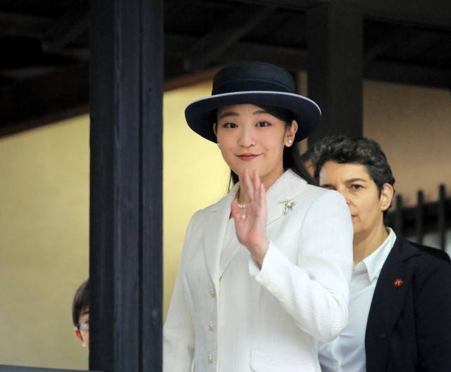 真子公主下嫁平民这样的皇室不待也罢