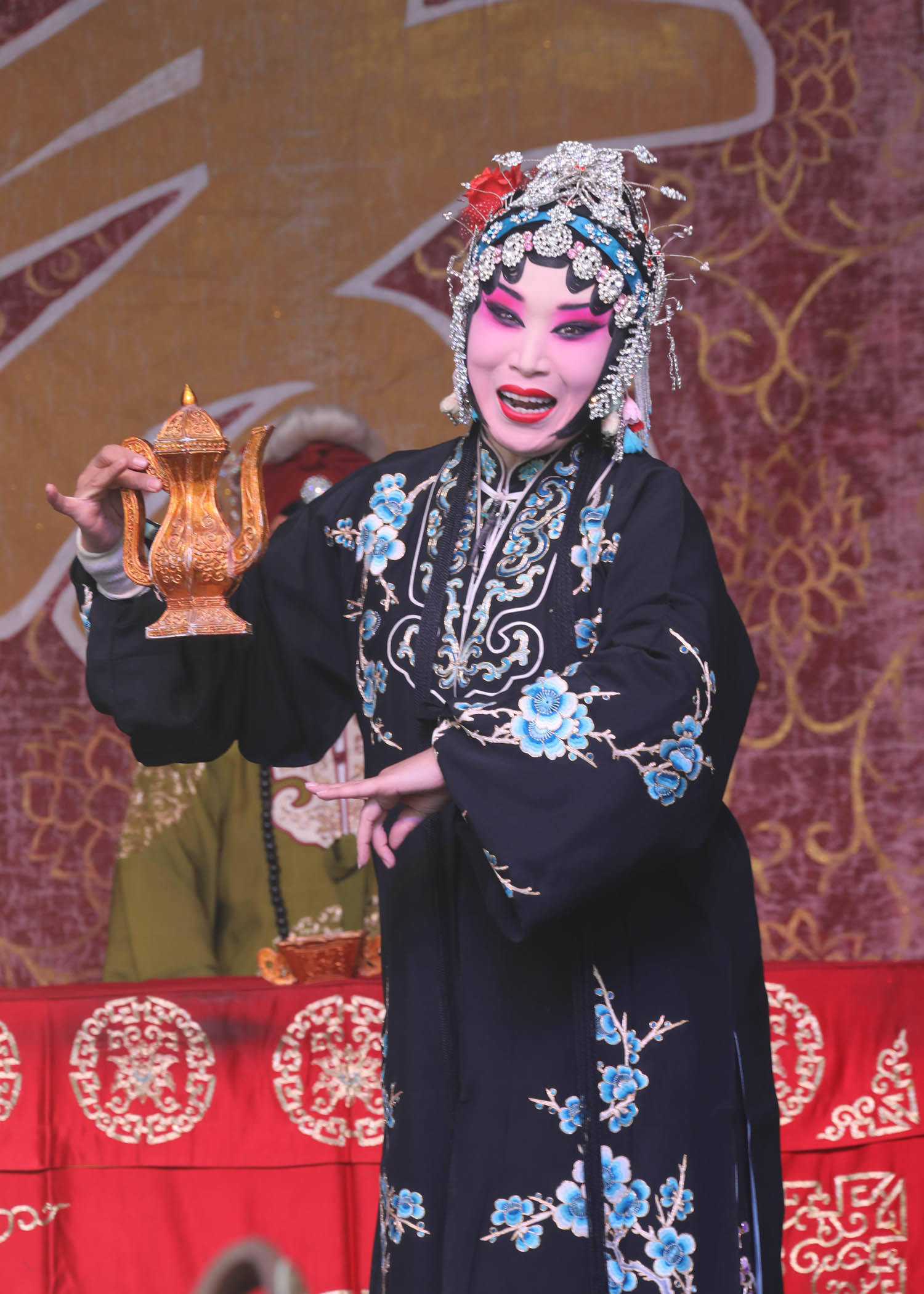 长治市上党梆子剧团送戏下乡到潞州区泽头村