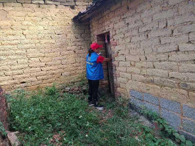 罗坑镇目力村开展飓风扫毒清查行动