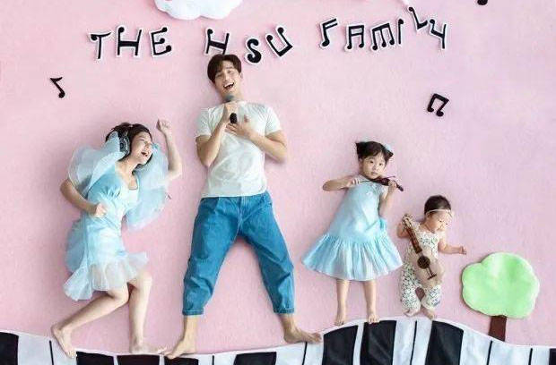 而在2020年,徐志贤二次当爸,二胎女儿出生,由两人世界到一家三口再到