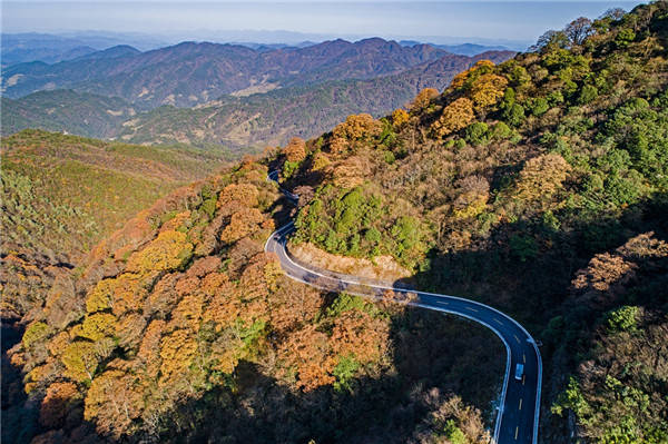 俯瞰贵州雷公山秋色美如画(组图)