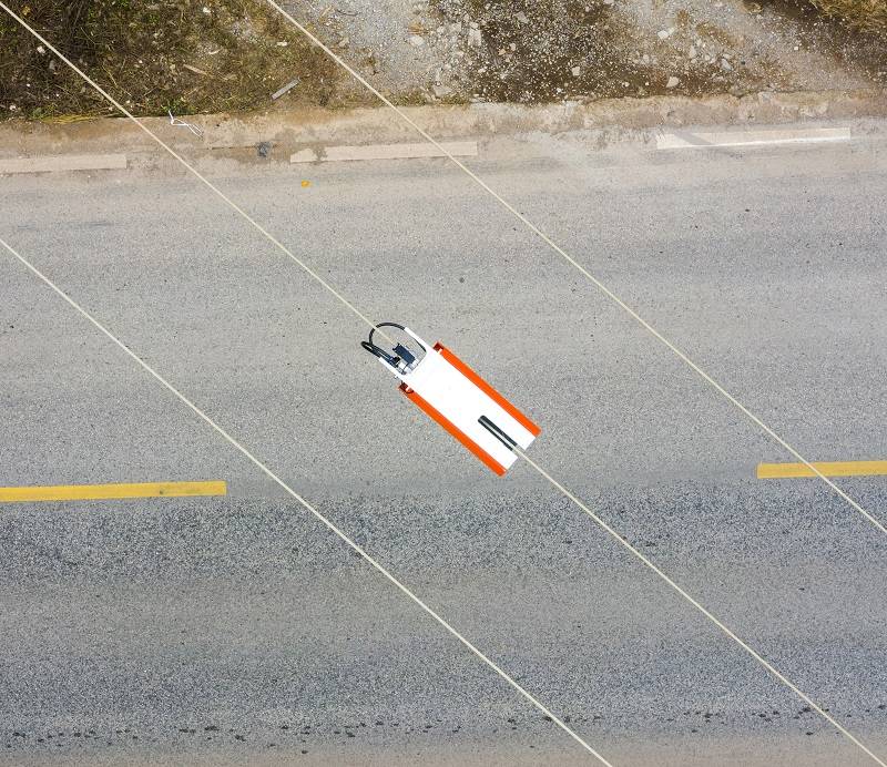 南网广西梧州供电局：机器人带电绝缘喷涂 为裸导线穿上“绝缘衣”（图）