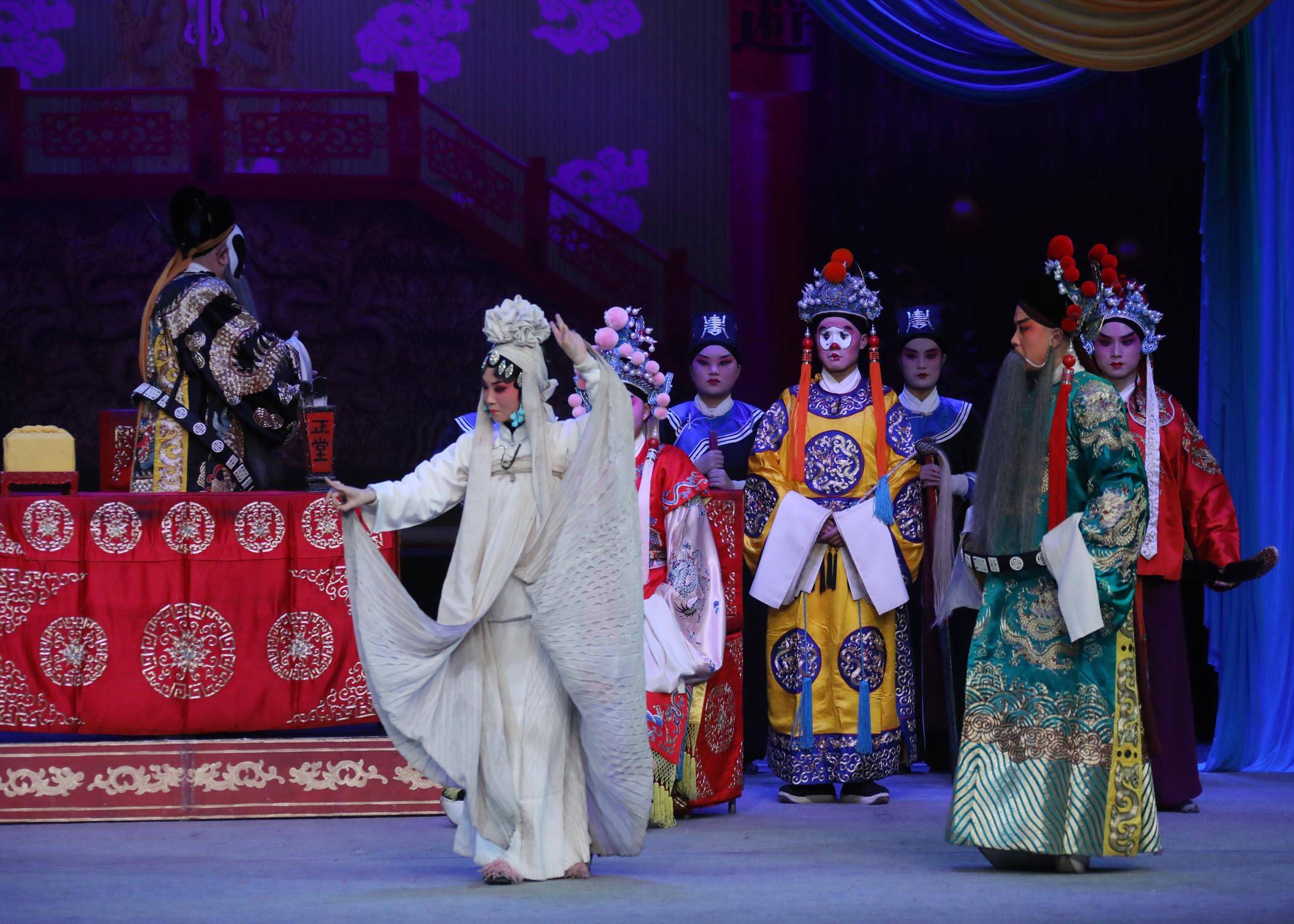 长治市上党梆子剧团展演明代故事戏《汉阳堂》精彩上演_获得者_杏花