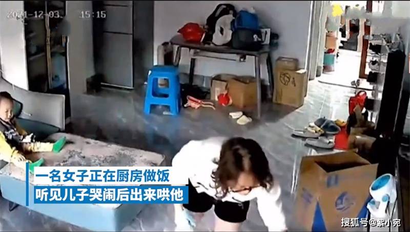 阿里斯托芬|湛江妈妈在厨房炒菜，2岁儿子突然在卧室大哭，妈妈进卧室5秒后厨房煤气罐爆炸