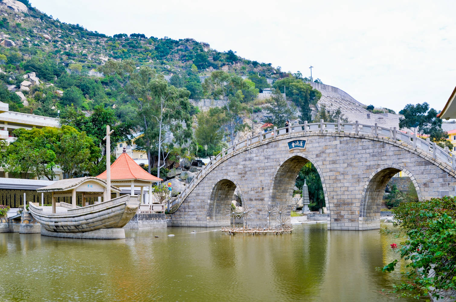 厦门岛|全国唯一的具有中西合璧现代建筑风格的寺庙，就在漳州，你有来过吗