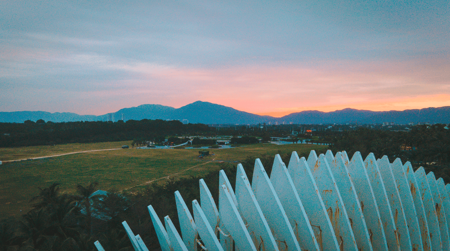 餐厅|海棠湾亲子首选丨七星帆船红树林，奢华度假