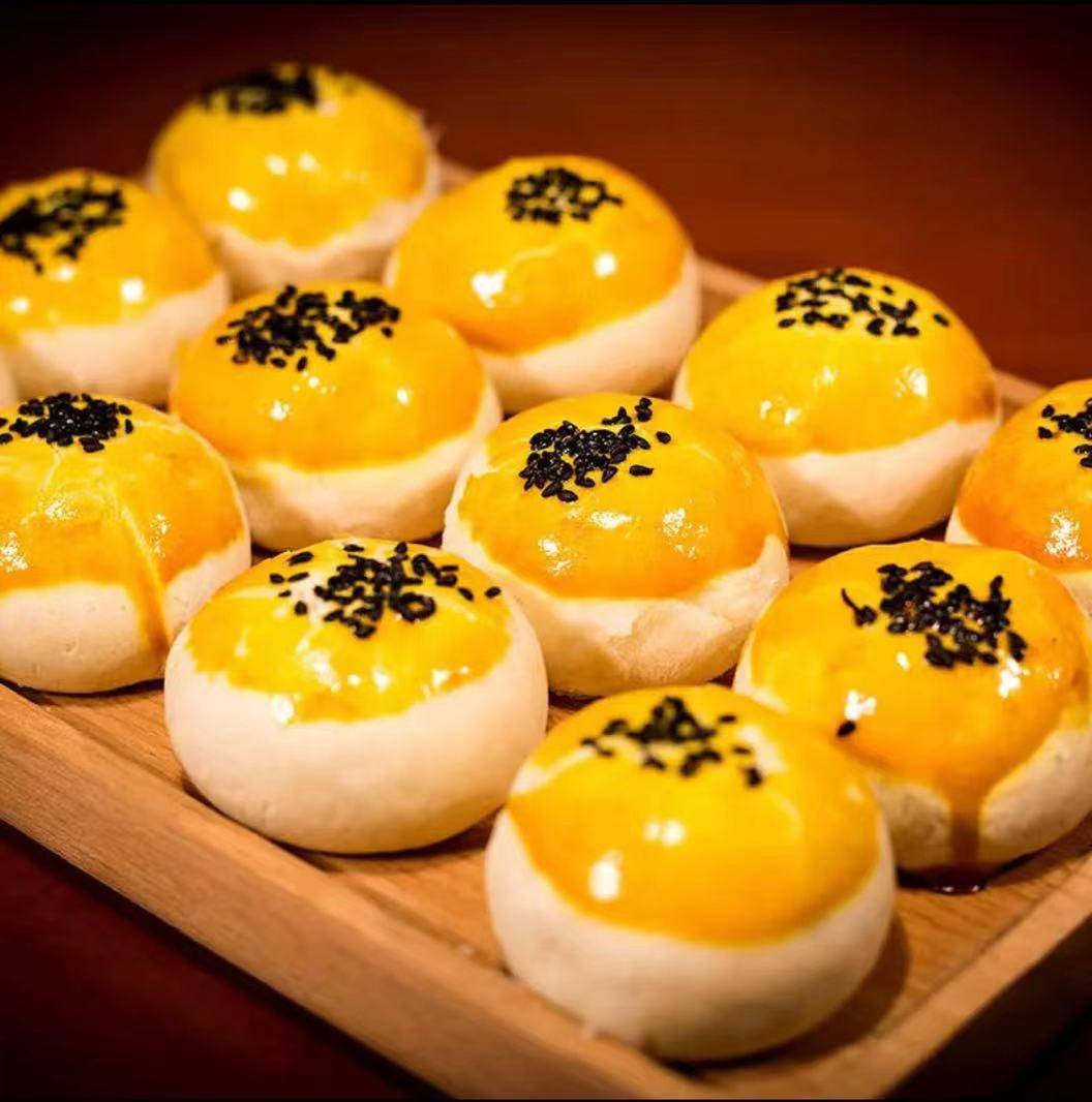 蛋黄酥|冬日里好久不见的老朋友幸亏有着这些美味的小零食相伴