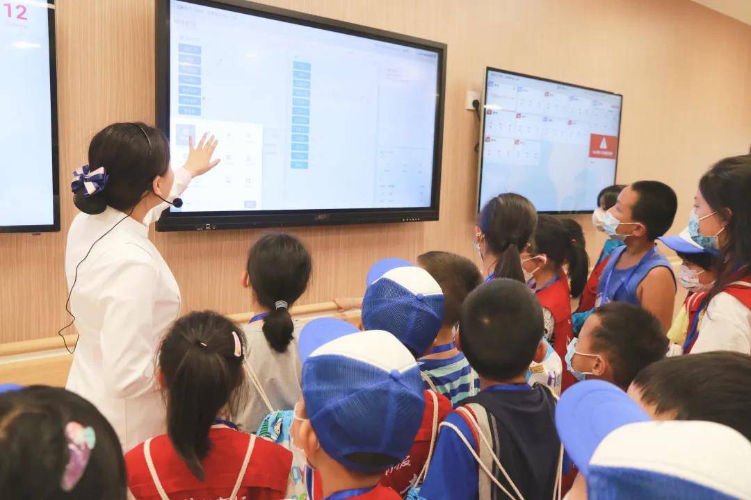 病房|“智慧医院”什么样？成都商报小记者团带你一探究竟→