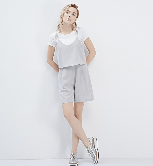 使用了 “同色系”搭配