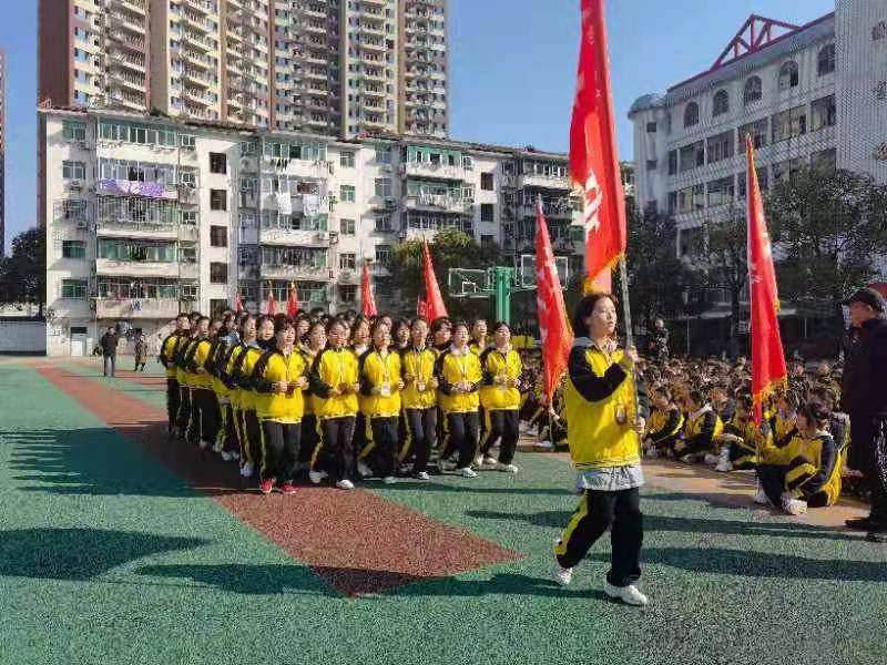 桃源九中高一年级举行激情跑操比赛