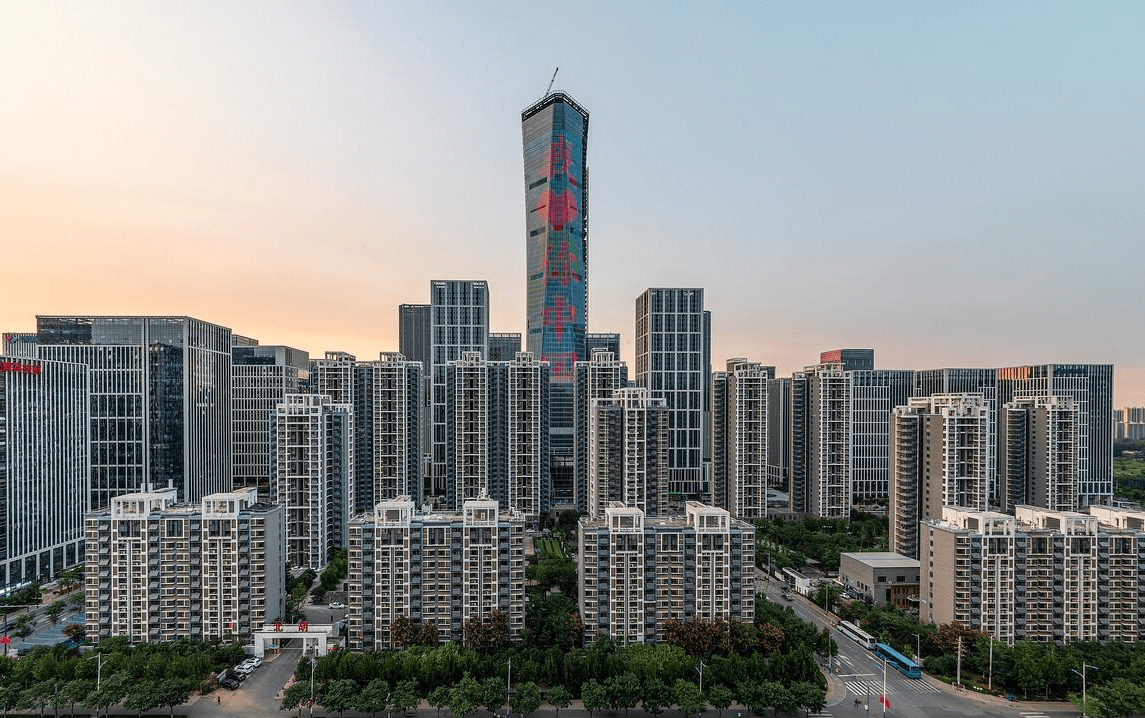 原创济南市中心一地标大楼造型让人无法言喻遭众多人吐槽