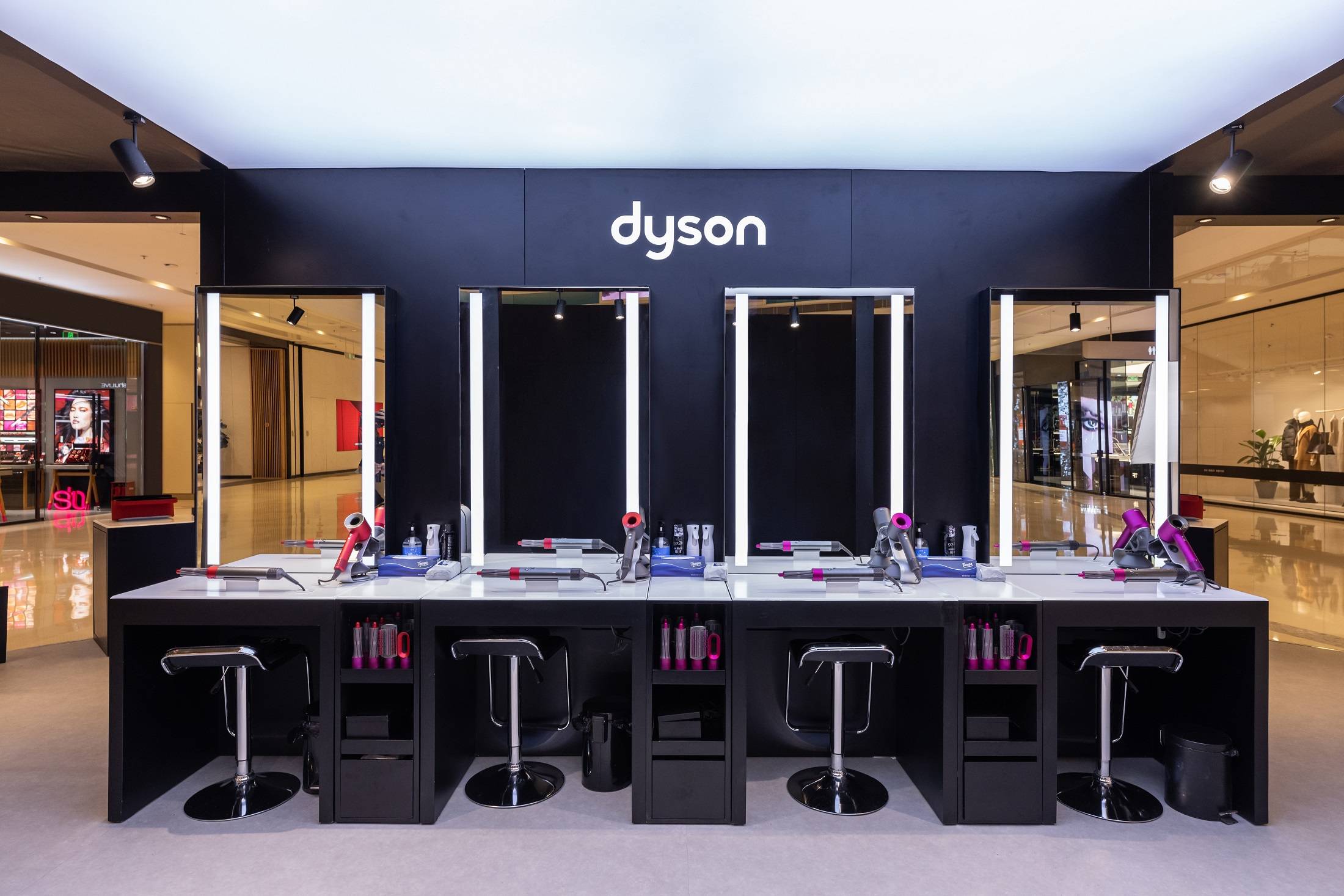 戴森新我发现所苏州线下体验展启幕以颠覆性科技传递护发造型新理念