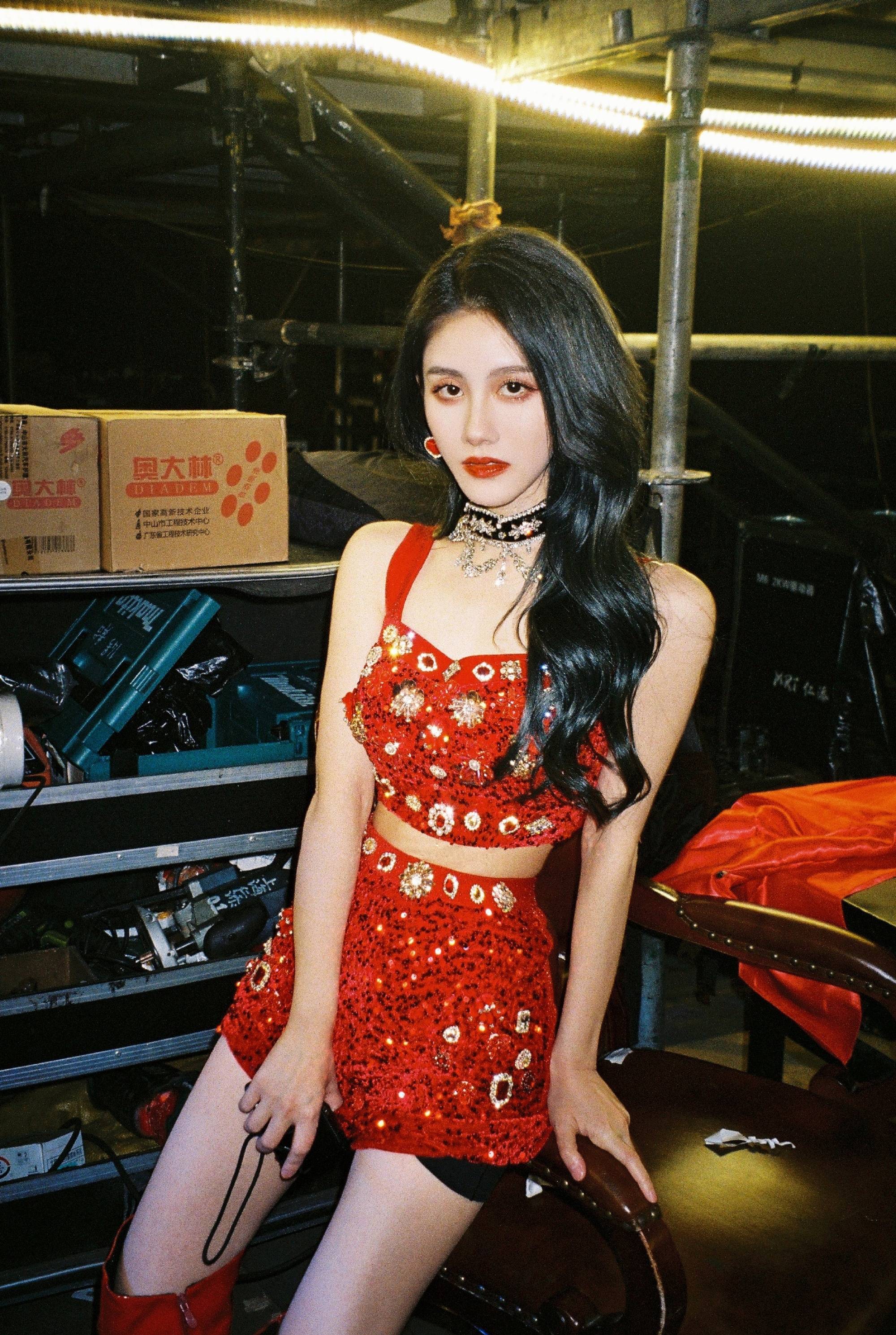 美女艺人gnz48刘倩倩迷人写真欣赏,好美啊-搜狐大视野-搜狐新闻