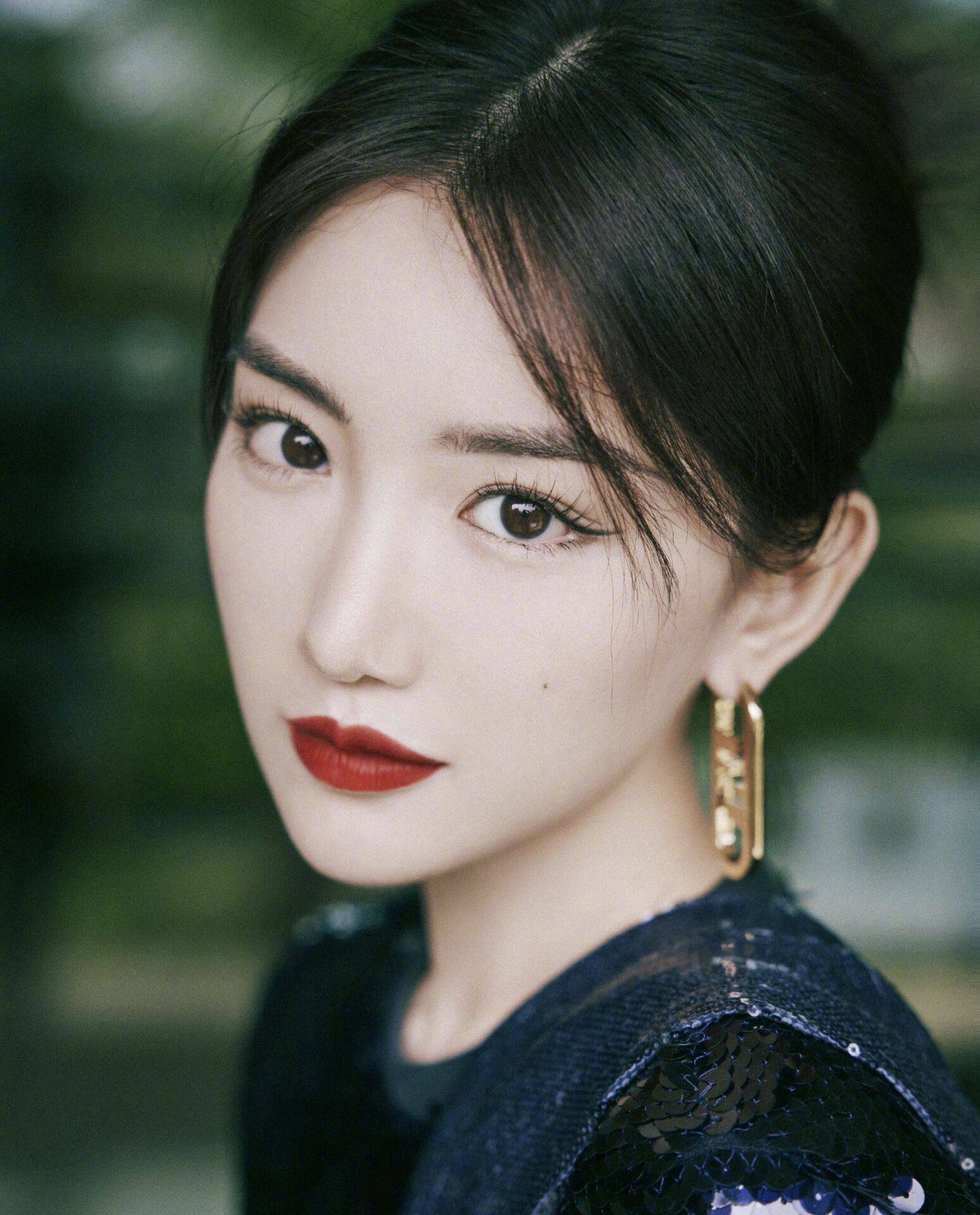 女星毛晓彤写真:翩若惊鸿、玉貌花容-搜狐大视野-搜狐新闻