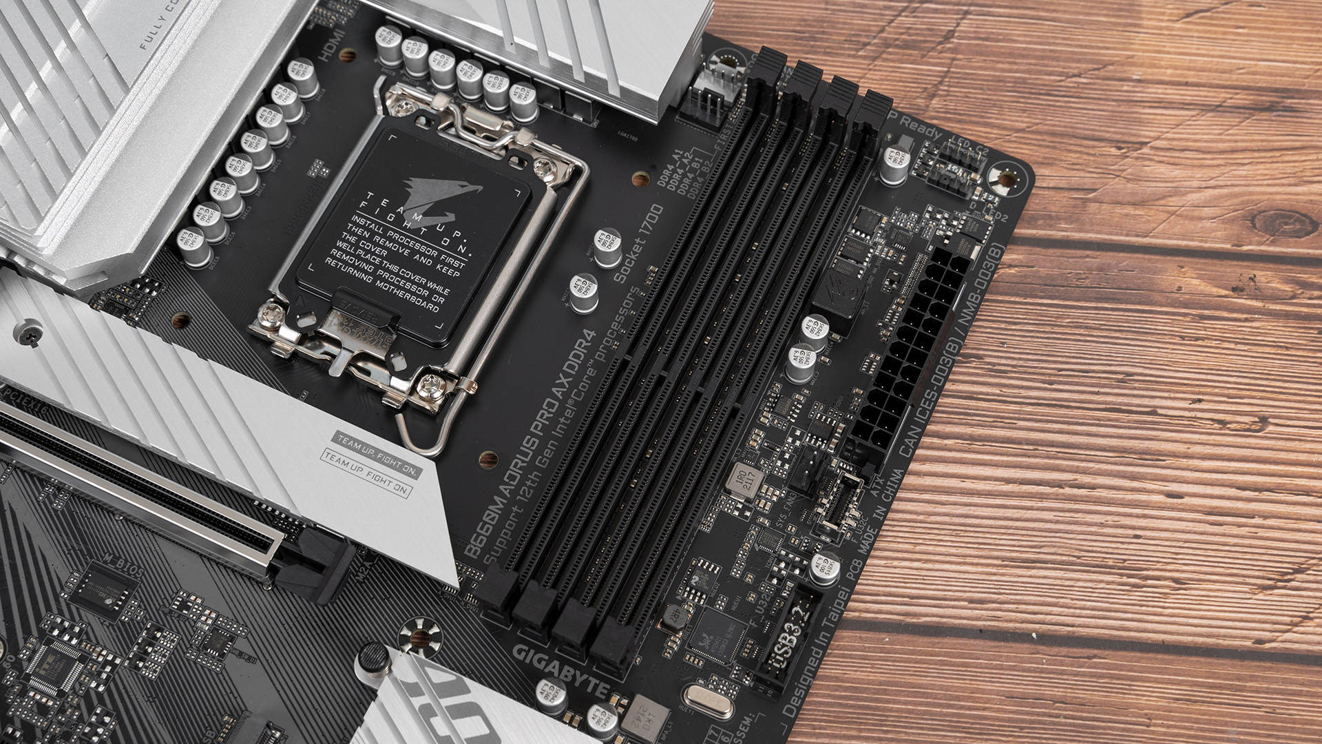 pin|技嘉雪雕B660M AORUS PRO AX DDR4开箱测试，搭配带K十二代酷睿也无压力！