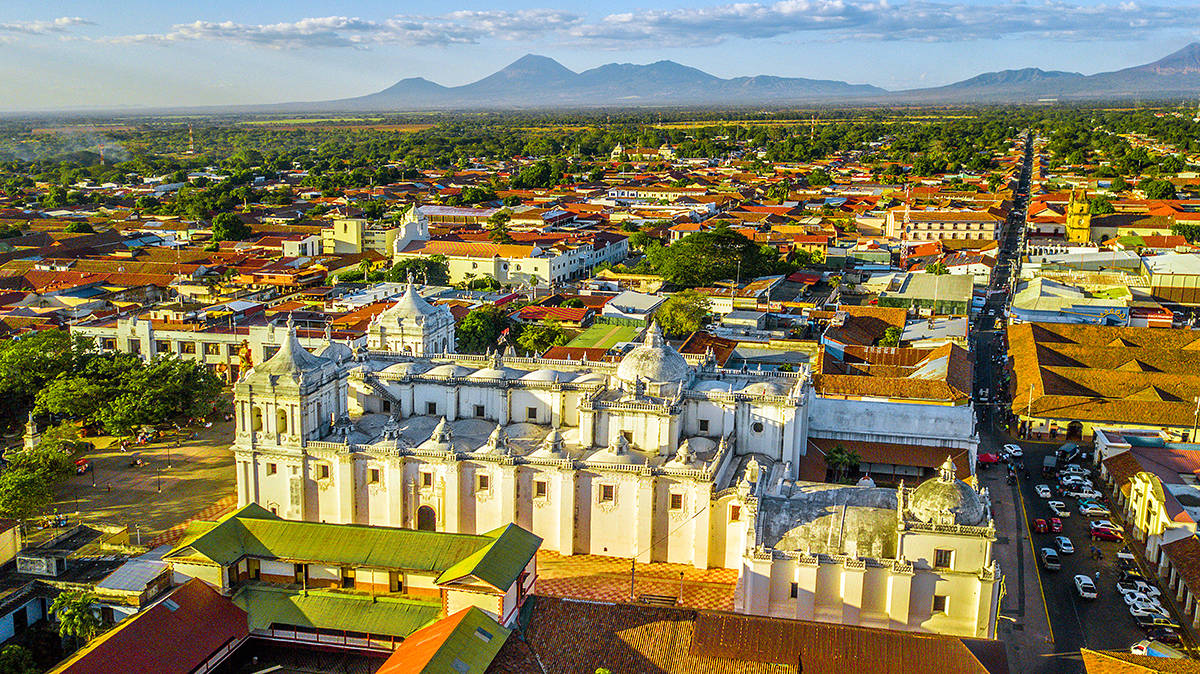 被火山喷发摧毁的尼加拉瓜古城，搬迁新址后，成为了两处世界遗产