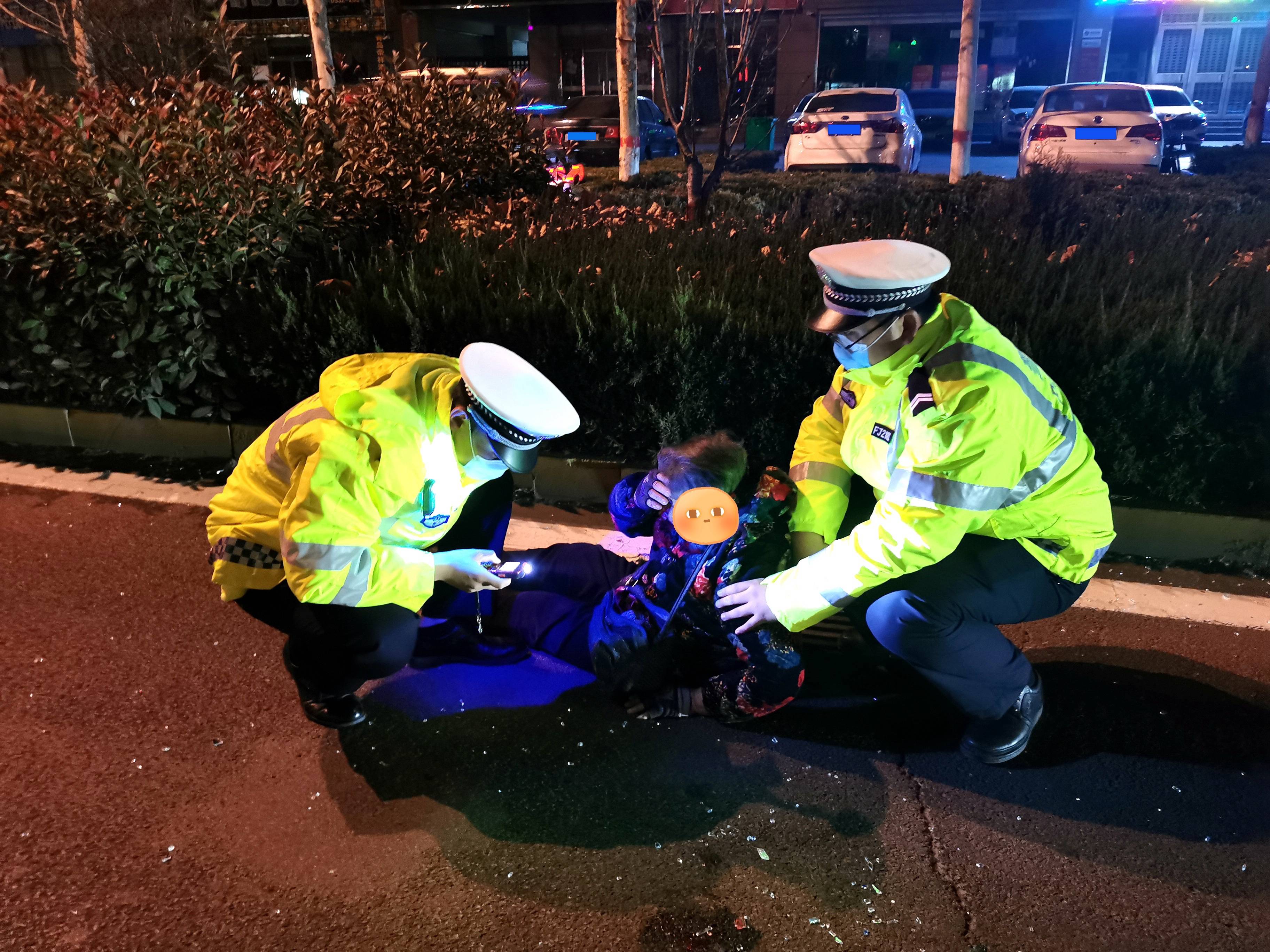 滕州交警凭散落碎片1小时破案_车辆_事故科_三轮车