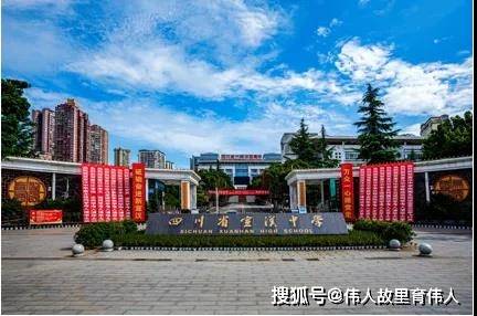 清华园,未名湖为14名学子送来录取通知书,更多的学子走进全国一流大学