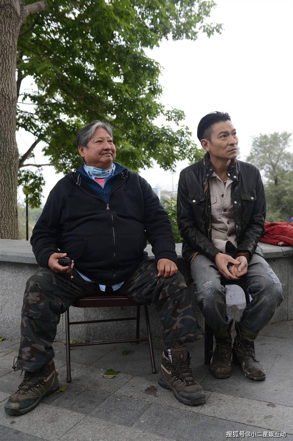 洪金宝1985年洪金宝正在拍一部叫(富贵列车)电影,因为演员太少,决定让