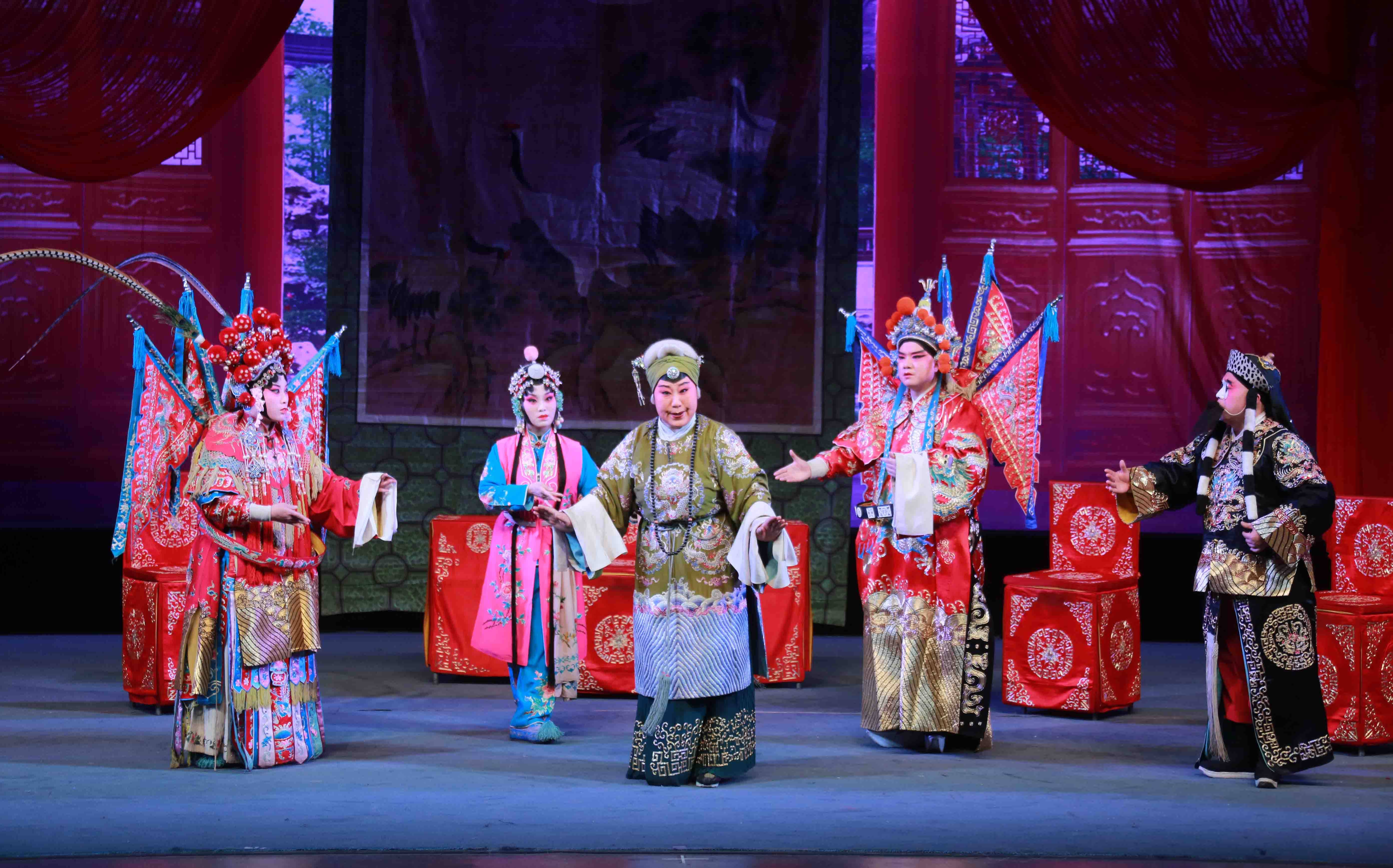 正月里长治市上党梆子剧团在潞安剧院上演三关排宴