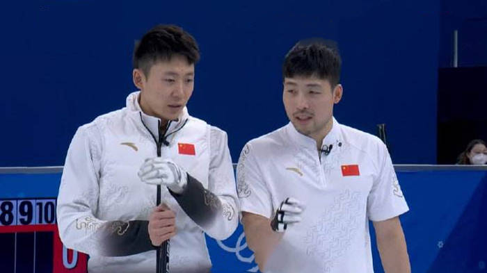 中国冰壶女队排名第7无缘4强！男队排名第5与半决赛擦肩而过