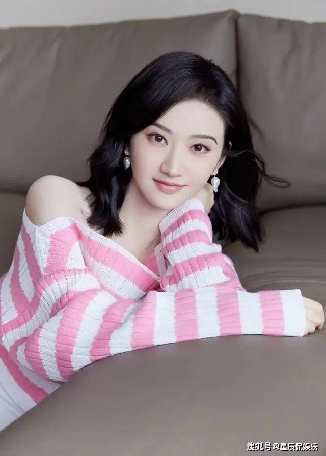 王 思 诺 ai