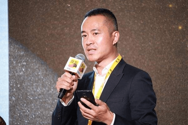 邱启明,被称为"白岩松第二",却因自己的"狂妄"毁了一生