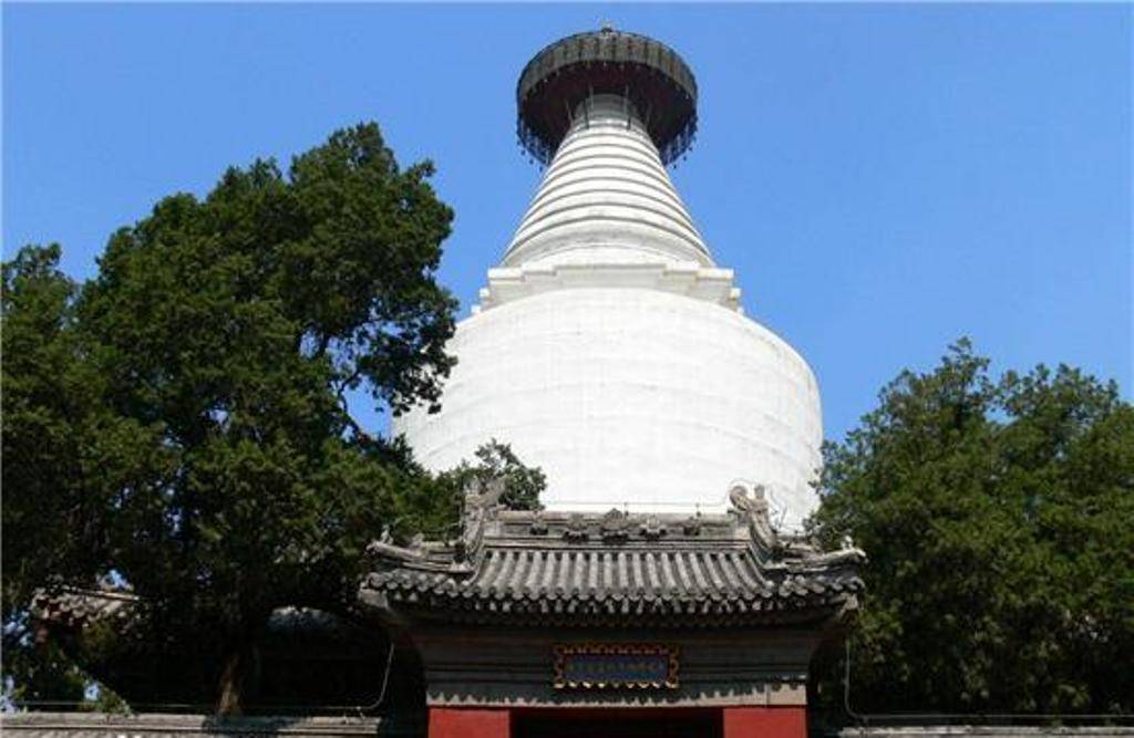 魏广悦北京公交站名的来历71白塔寺站