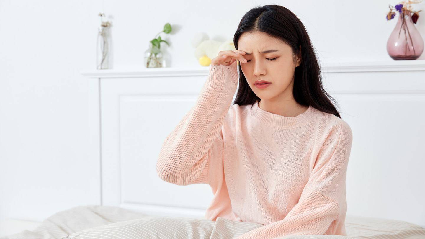 头晕,耳鸣,脸色苍白,这是贫血的症状,可以做做脐轮药灸—艾灸缓解!