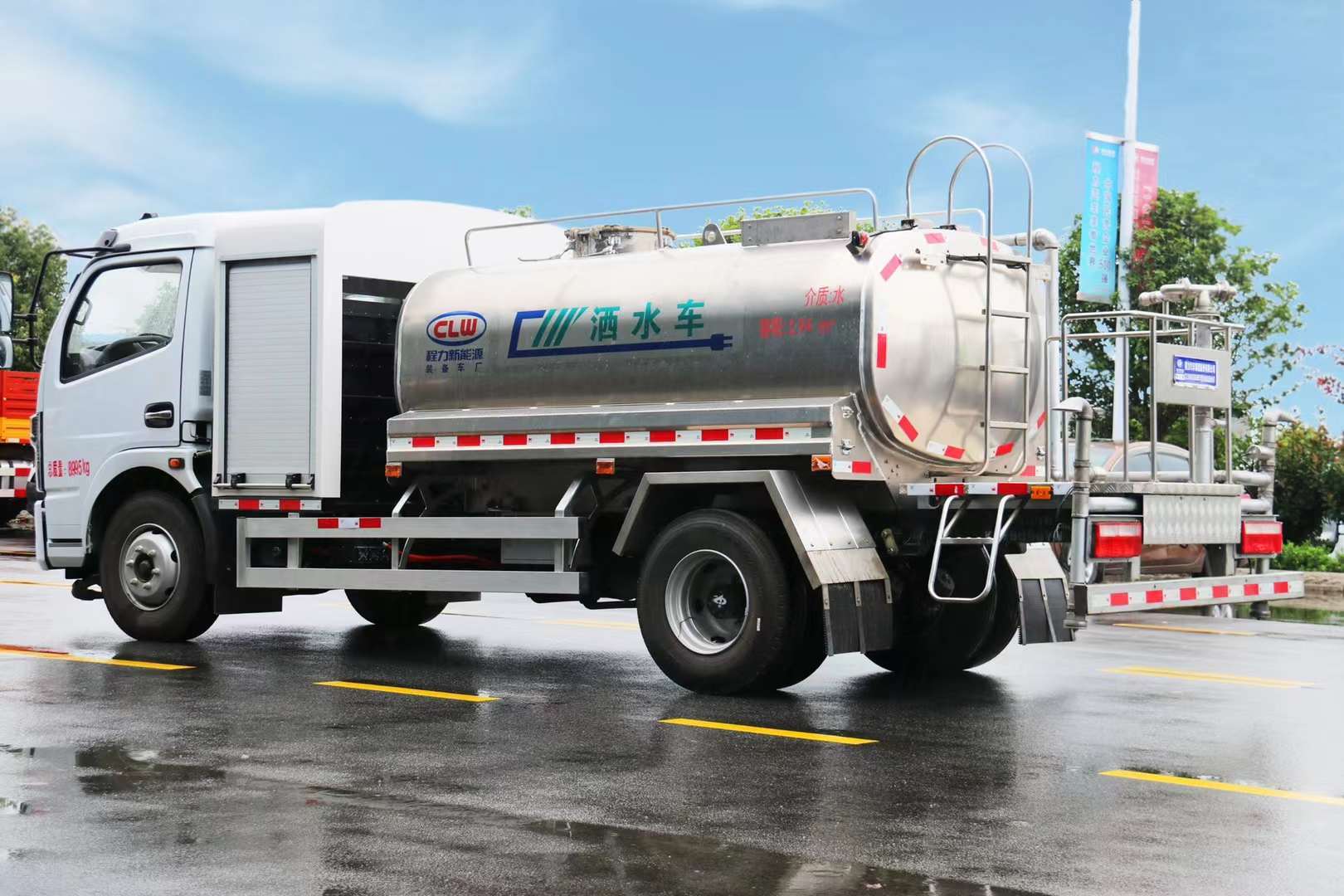 5方东风凯普特纯电动洒水车5吨图片参数介绍