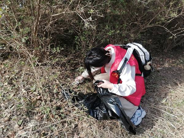 河南财经政法大学社会学院携手共建幸福河环保活动